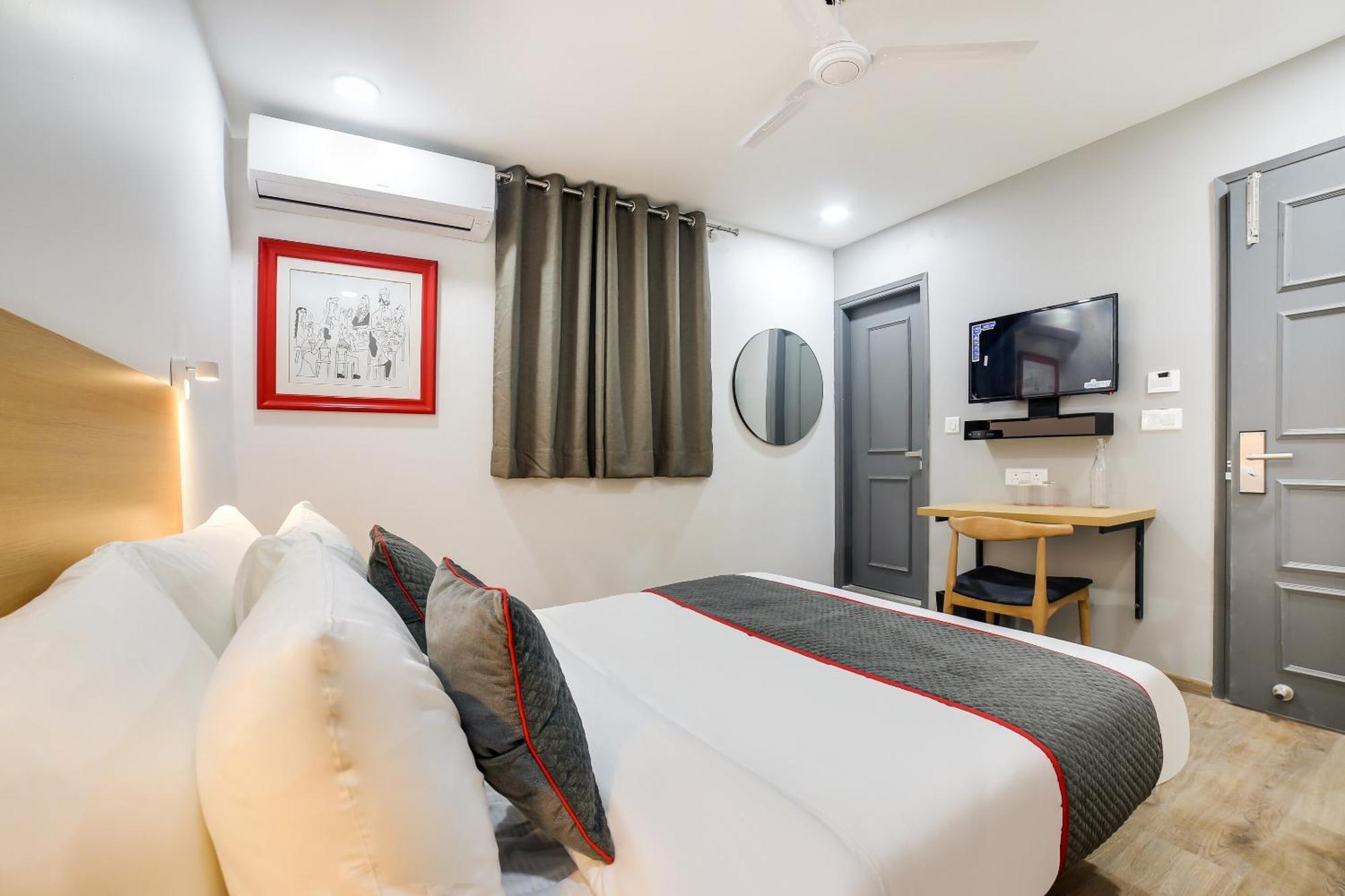 Super Townhouse Shahdara Near Yamuna Sports Complex Formerly Hotel Ipotel New Delhi Eksteriør bilde