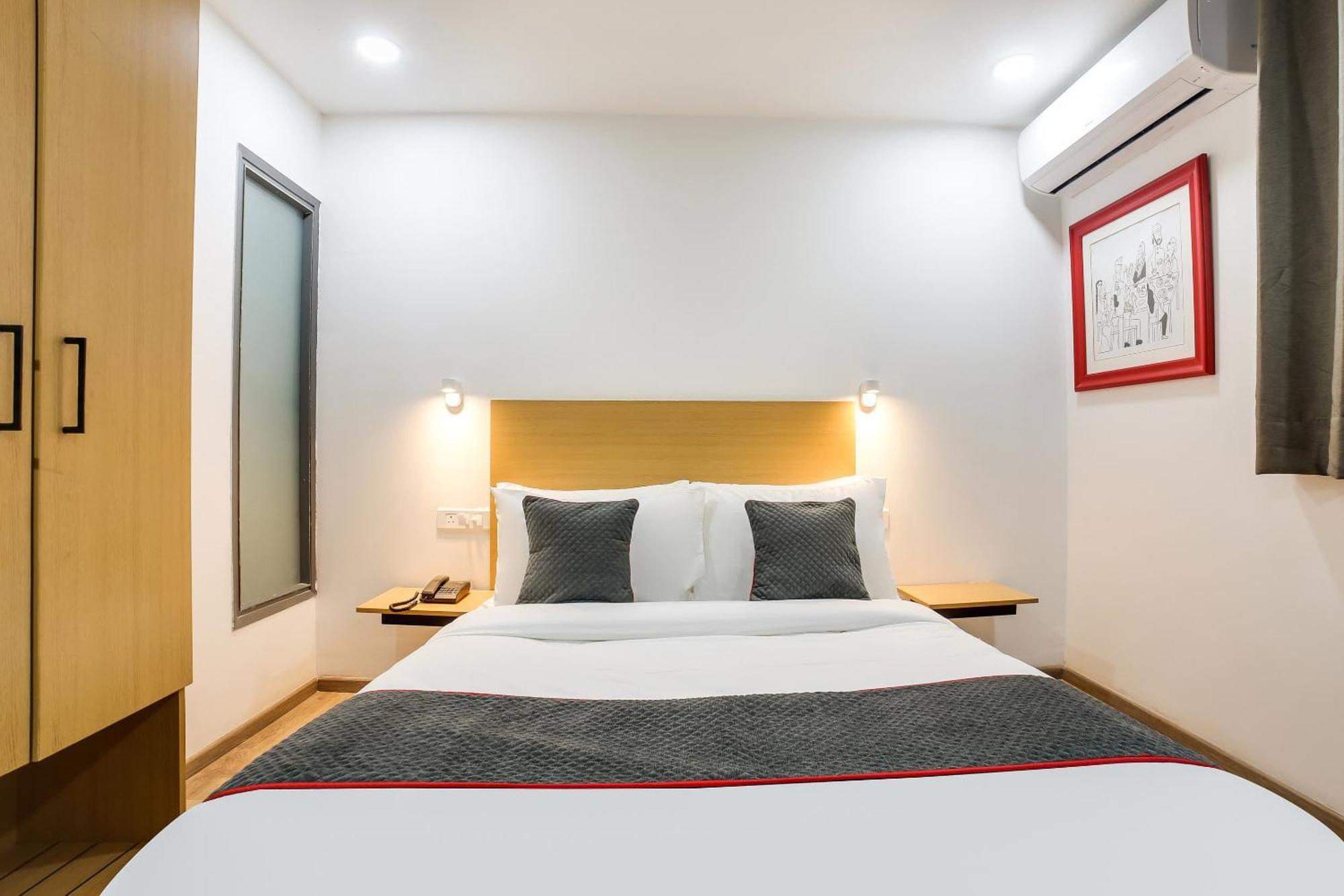 Super Townhouse Shahdara Near Yamuna Sports Complex Formerly Hotel Ipotel New Delhi Eksteriør bilde