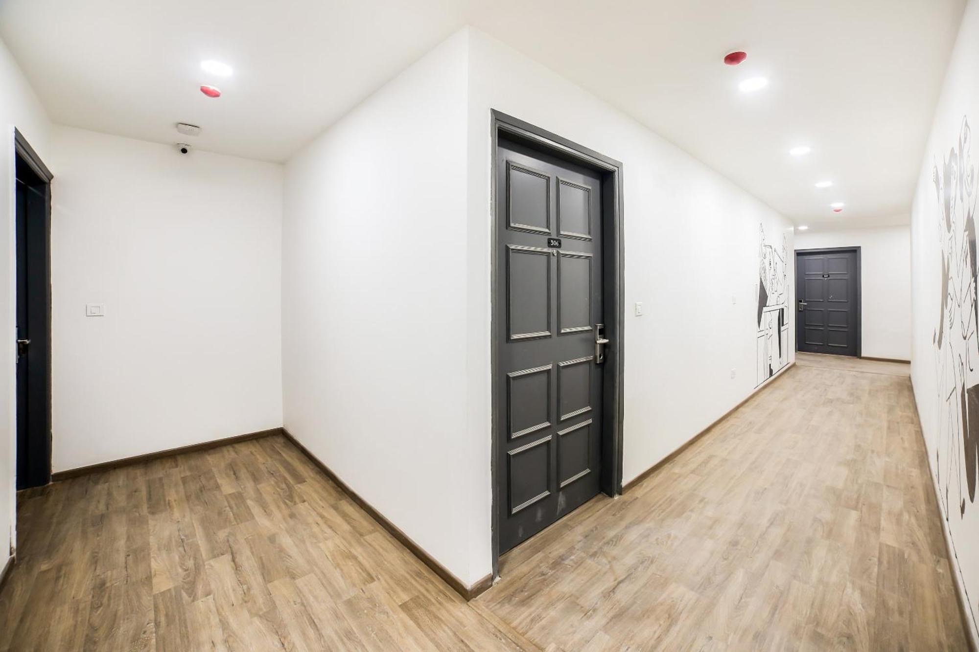 Super Townhouse Shahdara Near Yamuna Sports Complex Formerly Hotel Ipotel New Delhi Eksteriør bilde