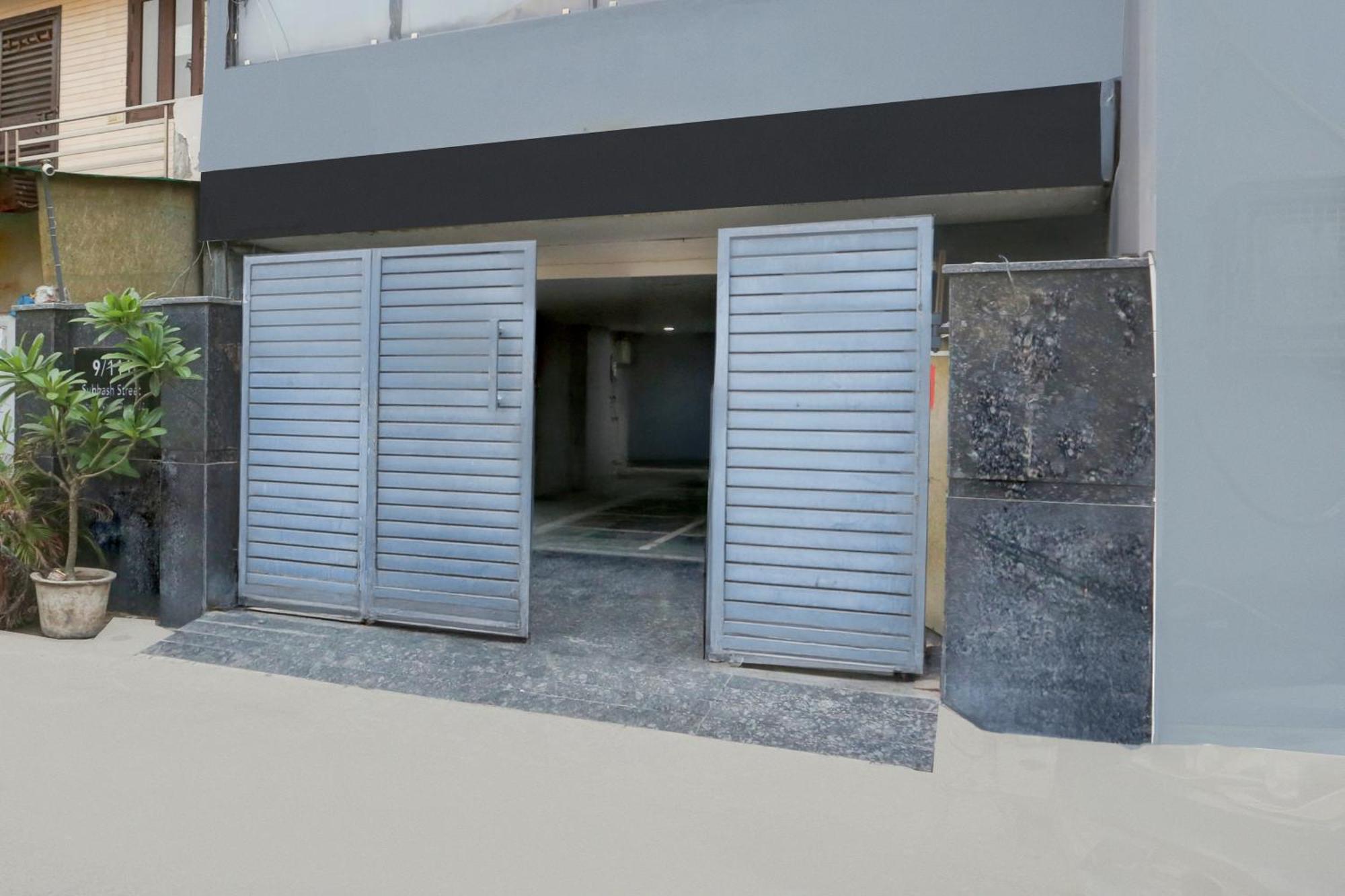 Super Townhouse Shahdara Near Yamuna Sports Complex Formerly Hotel Ipotel New Delhi Eksteriør bilde