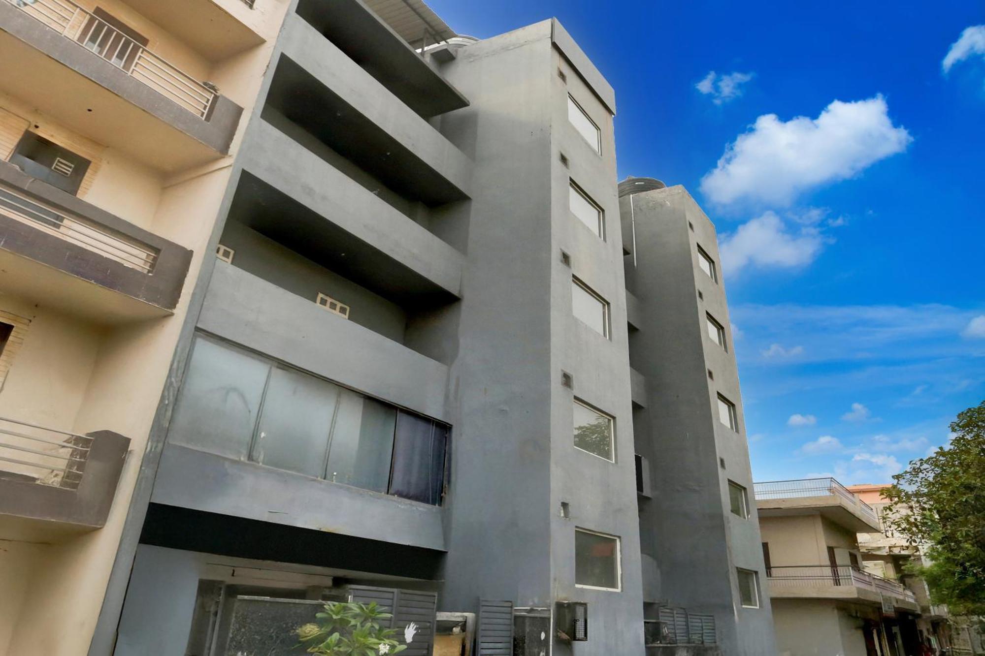 Super Townhouse Shahdara Near Yamuna Sports Complex Formerly Hotel Ipotel New Delhi Eksteriør bilde