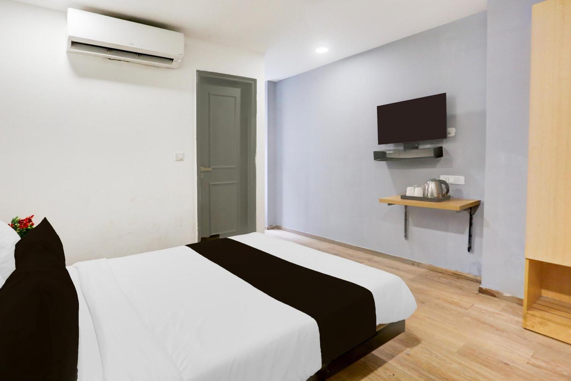 Super Townhouse Shahdara Near Yamuna Sports Complex Formerly Hotel Ipotel New Delhi Eksteriør bilde