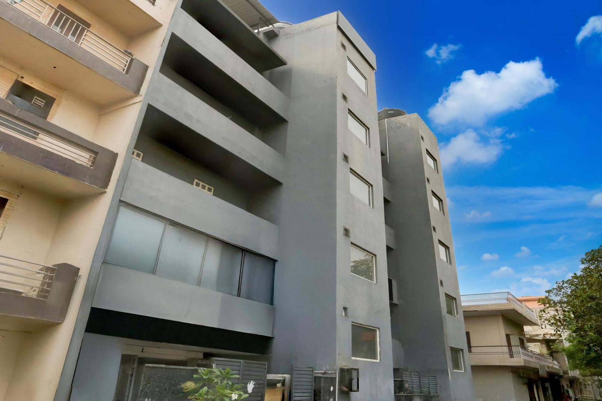 Super Townhouse Shahdara Near Yamuna Sports Complex Formerly Hotel Ipotel New Delhi Eksteriør bilde